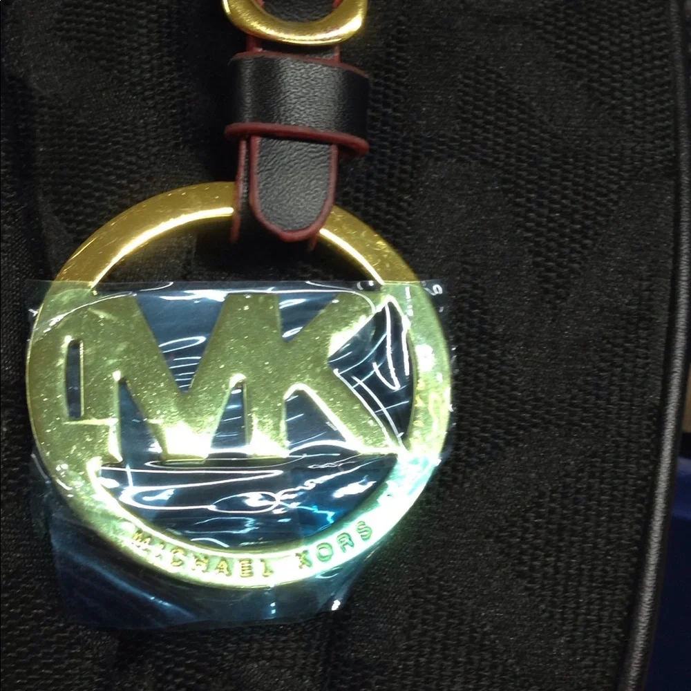NWOT‎ Michael Kors black cloth purse